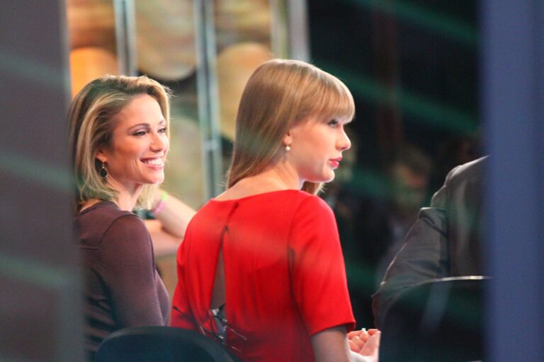 Taylor Swift apresenta as Táticas