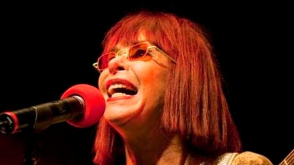 Elis Regina tirou Rita Lee da cadeia.