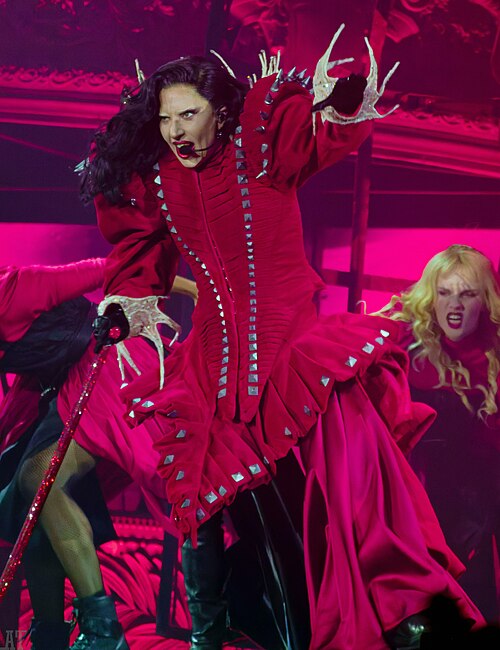 Lady Gaga: A Reinvenção e o Recorde Histórico em Copacabana