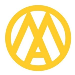 Descubra os bastidores financeiros e a engenharia de sucesso que transformou os Mamonas em um fenômeno imbatível, mesmo 30 anos depois.