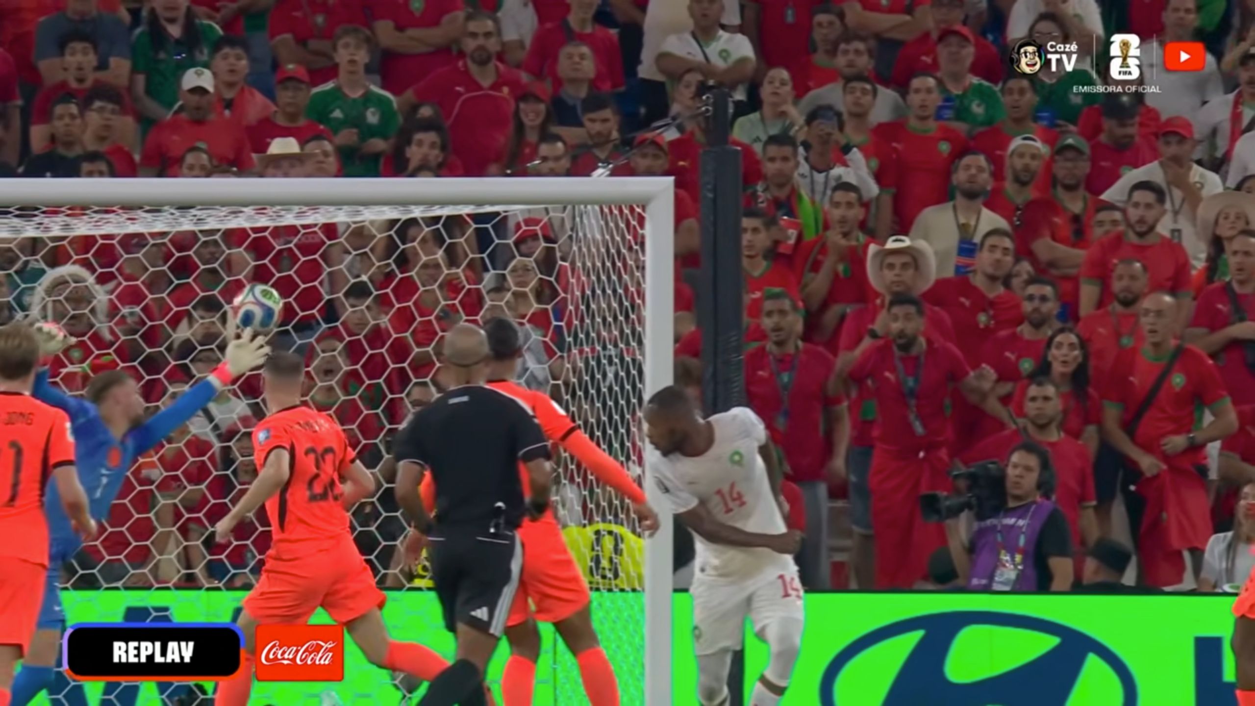 Pesquisou na webPesquisou na webAqui vão os dois artigos: Gakpo marcou um gol especial — semanas depois de perder o filho que esperava. A Holanda quase venceu. Mas o Marrocos, mais uma vez, encontrou o gol nos acréscimos e levou tudo para os pênaltis. Os Leões do Atlas venceram de novo. Monterrey, 29 de junho de 2026. A história de 2022 se repete — e a Holanda é a nova vítima. Marrocos Mata a Holanda