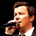Como está Rick Astley hoje